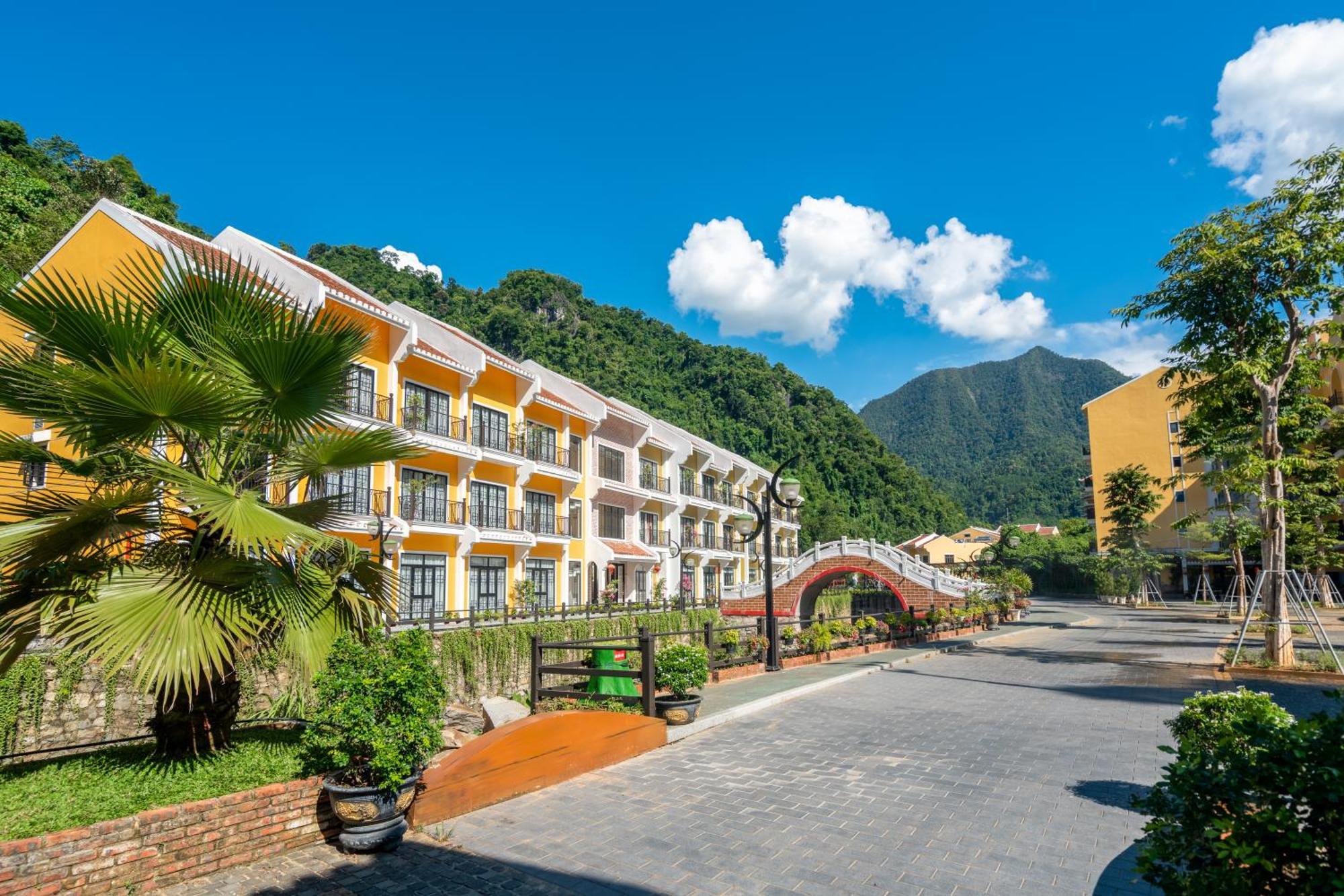 Hotel Fivitel Cong Troi Dong Giang - Fivitel Dong Giang Heaven'S Gate Exterior foto
