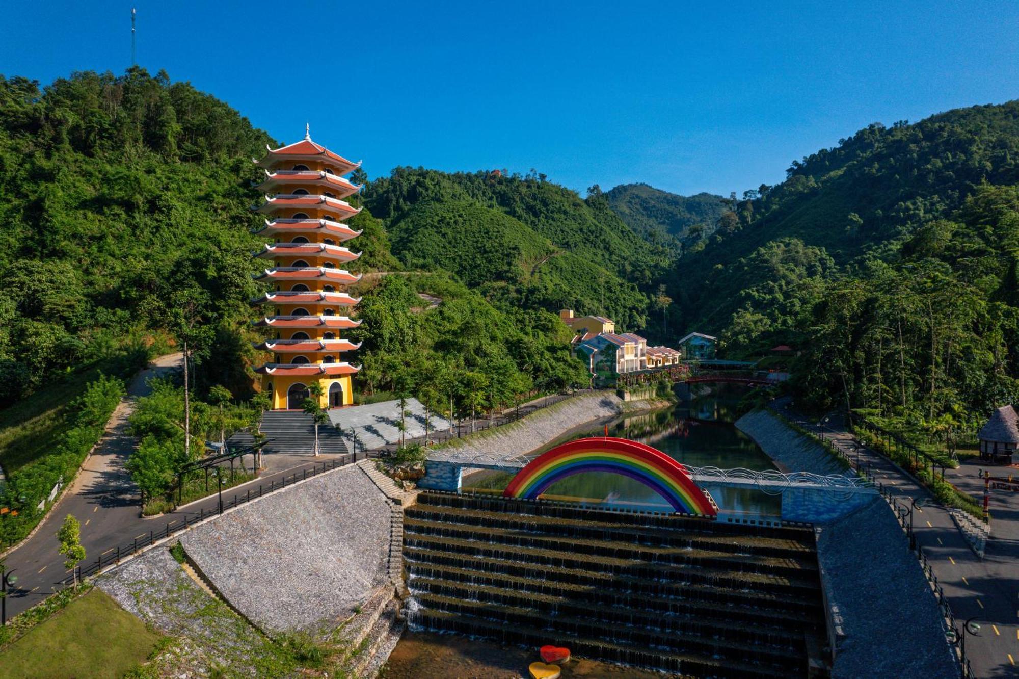 Hotel Fivitel Cong Troi Dong Giang - Fivitel Dong Giang Heaven'S Gate Exterior foto